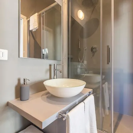 Design 18 Charming 4* Rom