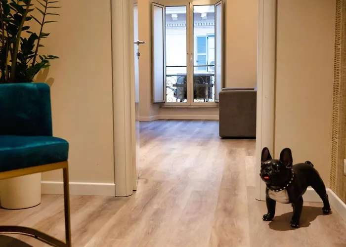 Design 18 Charming 招待所 4*