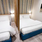 Design 18 Charming 4* Rome
