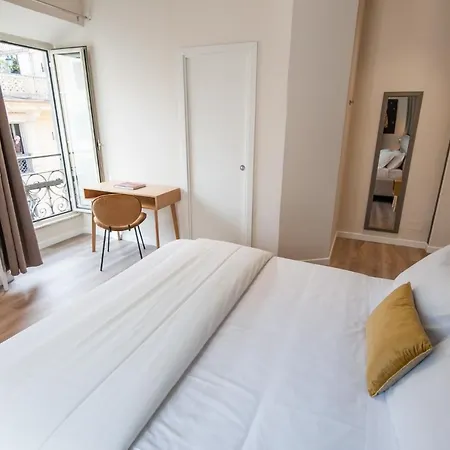 Pensión Design 18 Charming Roma