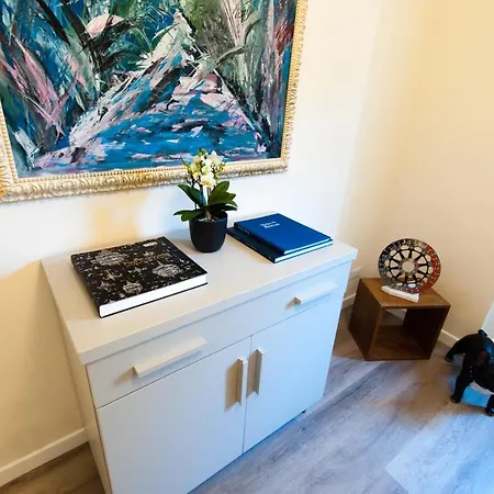 Design 18 Charming Pensión Roma